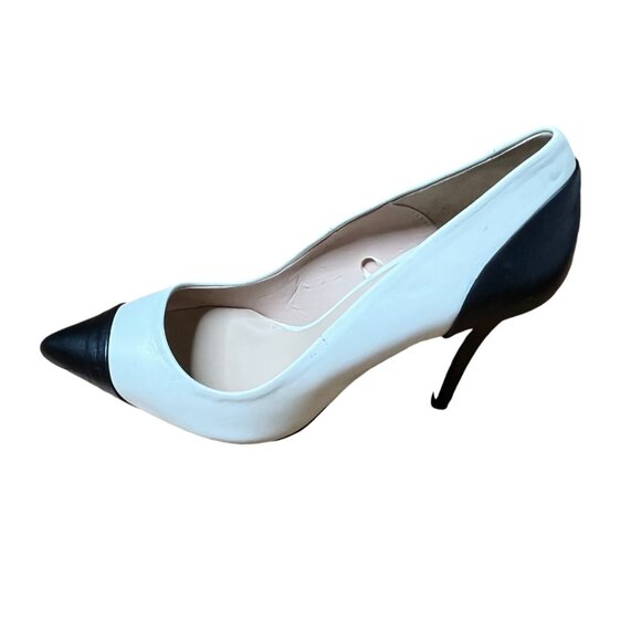 Zara Basic Leather Pointed Toe Heels in Black & White Size 39 with Minor Flaws - Picture 3 of 10